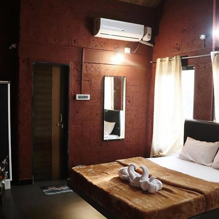 Satyaprabha Cottage Rooms Kudal  Buitenkant foto